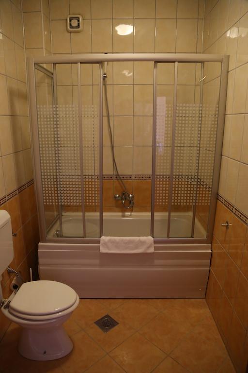 Hotel Apollonia Prishtinë Room photo