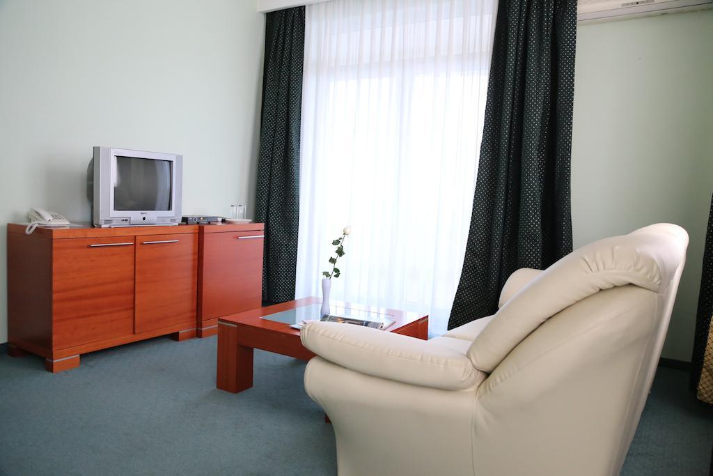 Hotel Apollonia Prishtinë Room photo