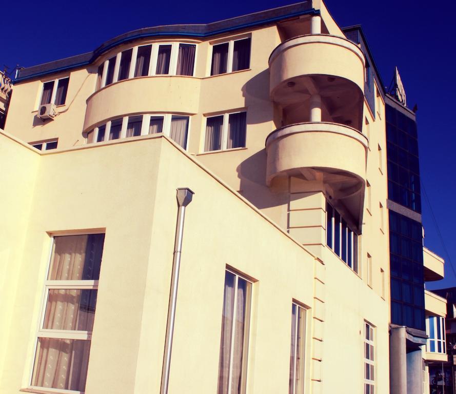 Hotel Apollonia Prishtinë Exterior photo